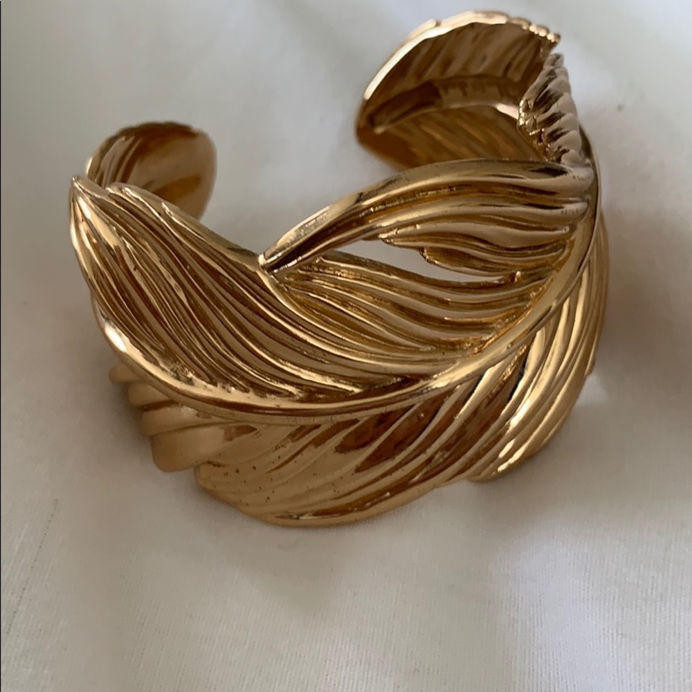 Stella and Dot gold cuff